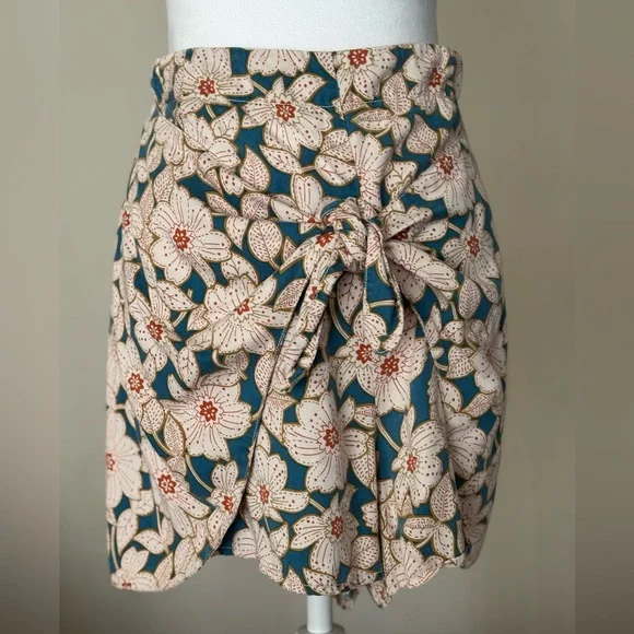 Anthropologie Teal & Cream Asymmetrical Floral Wrap Skirted Shorts - Picture 1 of 13
